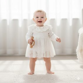 Sukienka niemowlęca z body – elegancka i wygodna | LeAnKa